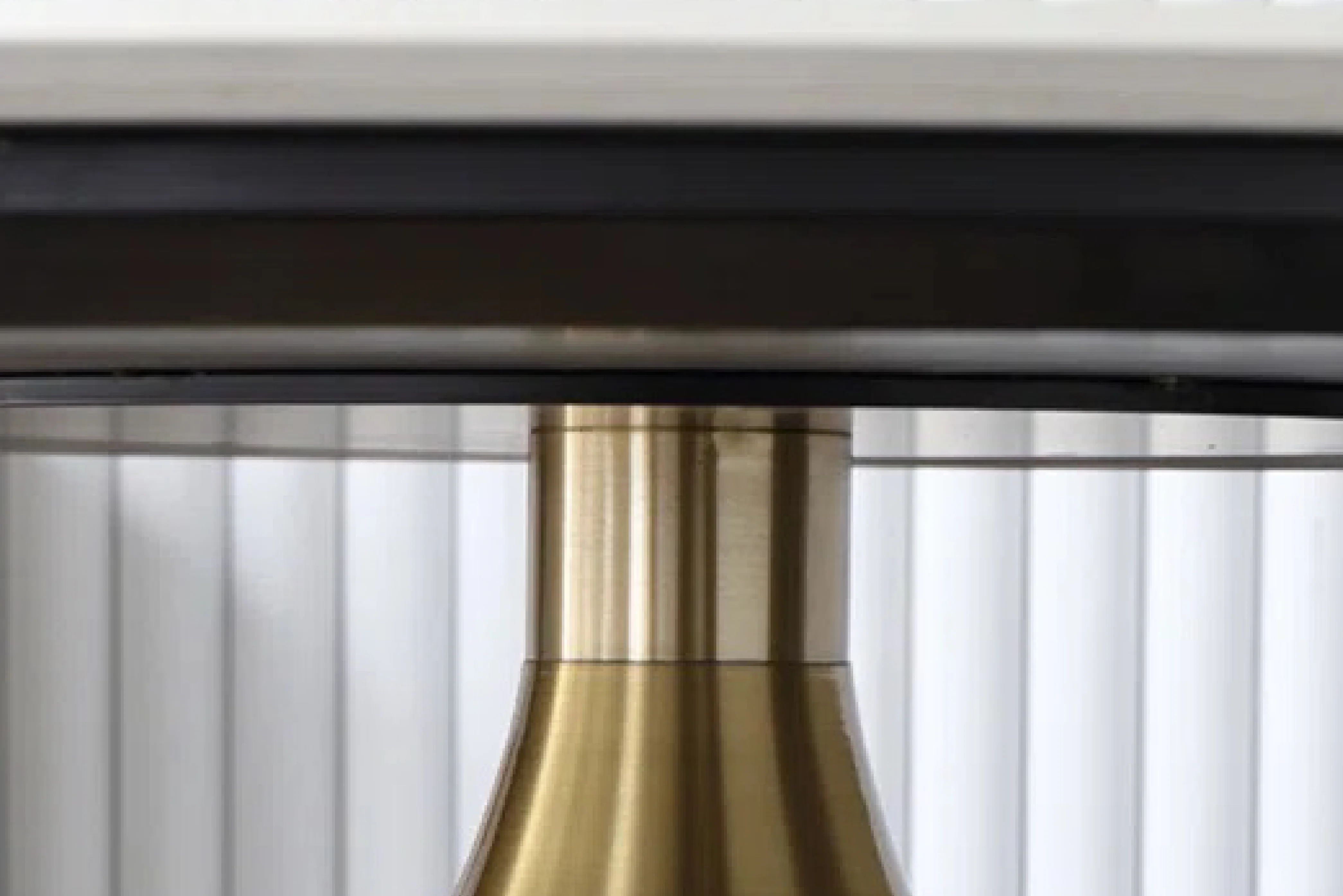 Amara Pedestal Marble Dining Table - Image 7