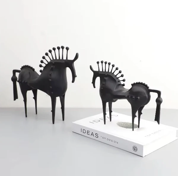 Nordic Style Metal Horse Sculpture - Image 2