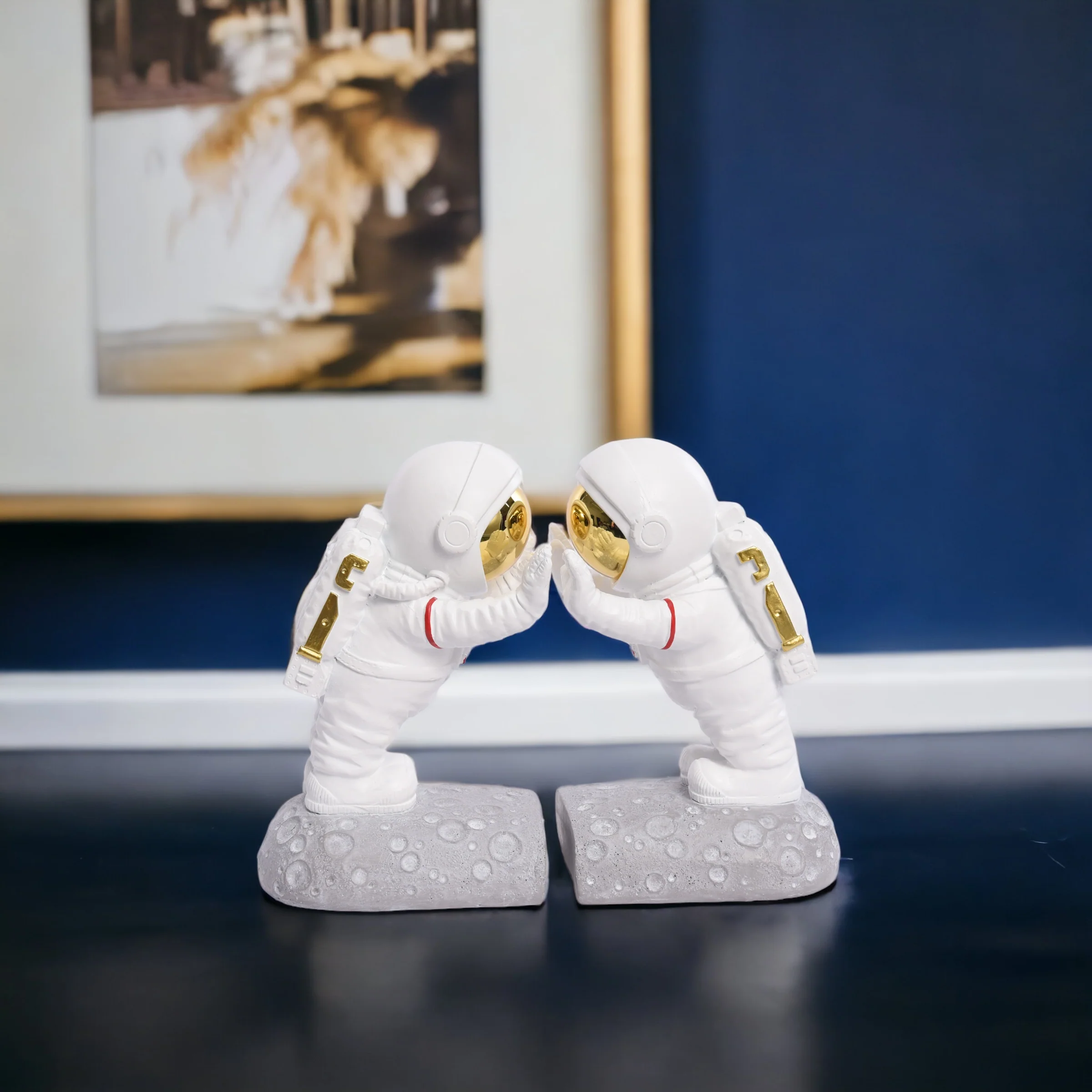 Astronaut Bookends Resin Statue 2 Pcs - Image 5