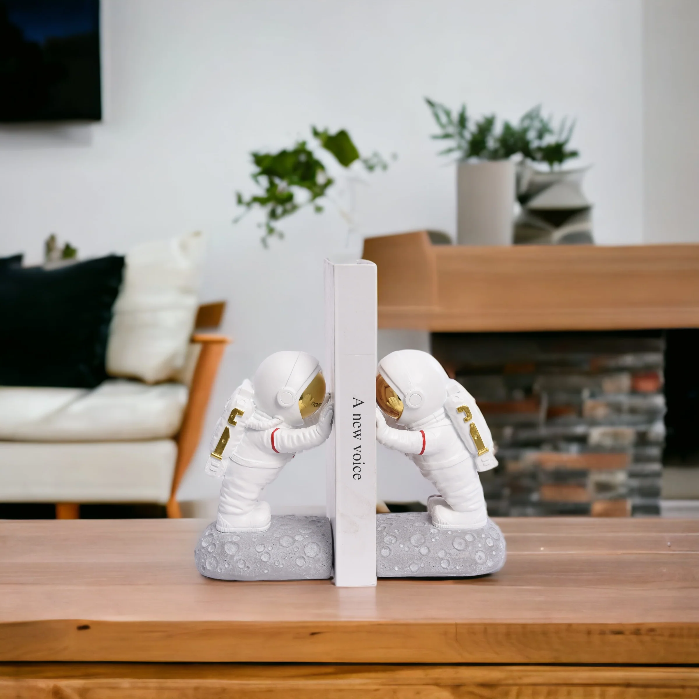 Astronaut Bookends Resin Statue 2 Pcs - Image 9
