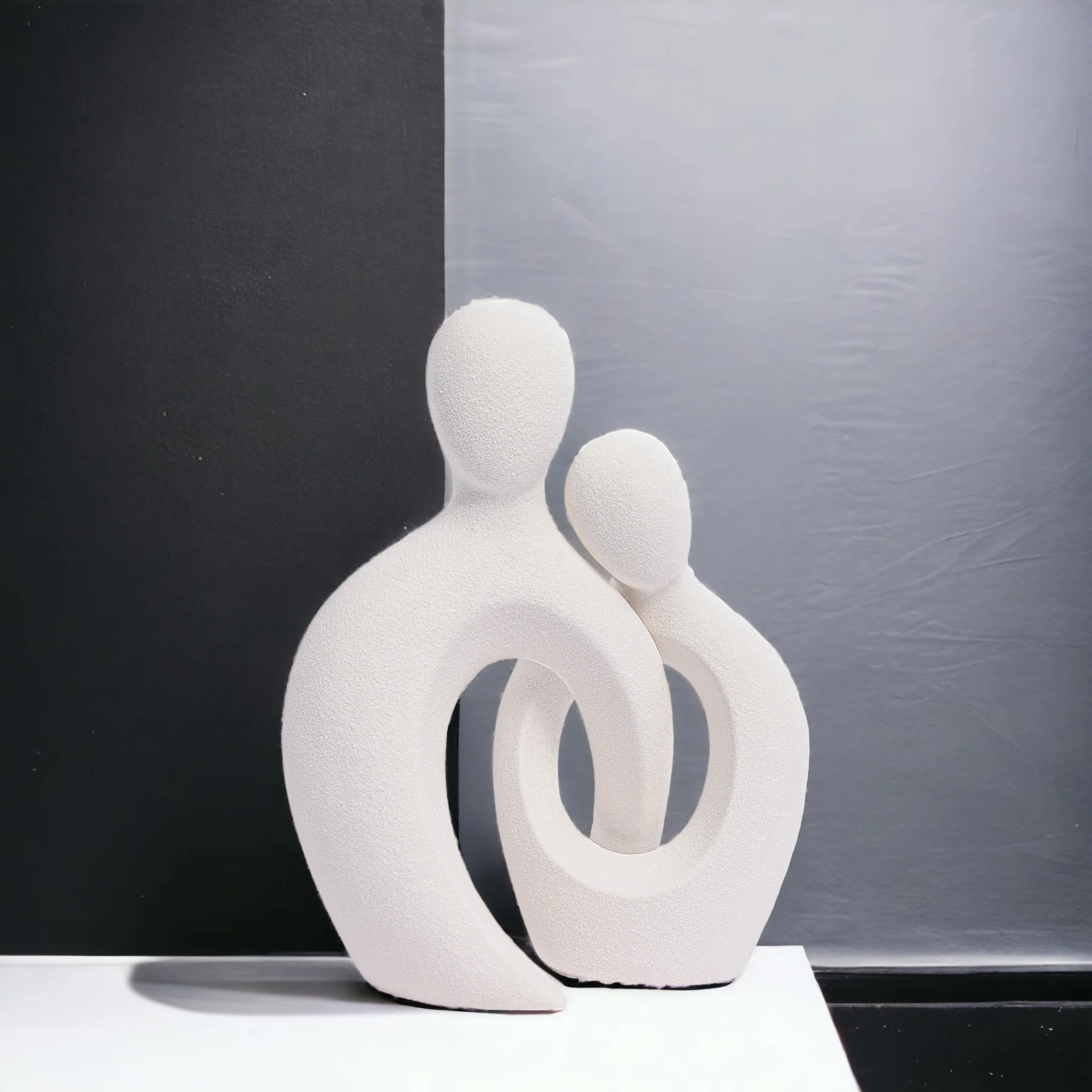 Romantic Couple Ceramic Vase in White Color (2pc) - Image 4