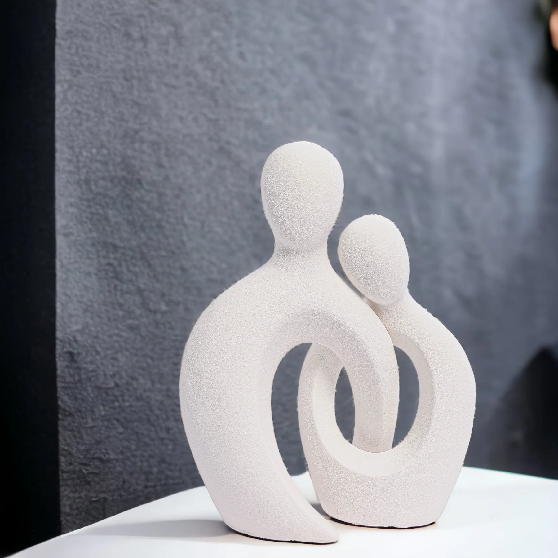 Romantic Couple Ceramic Vase in White Color (2pc) - Image 5