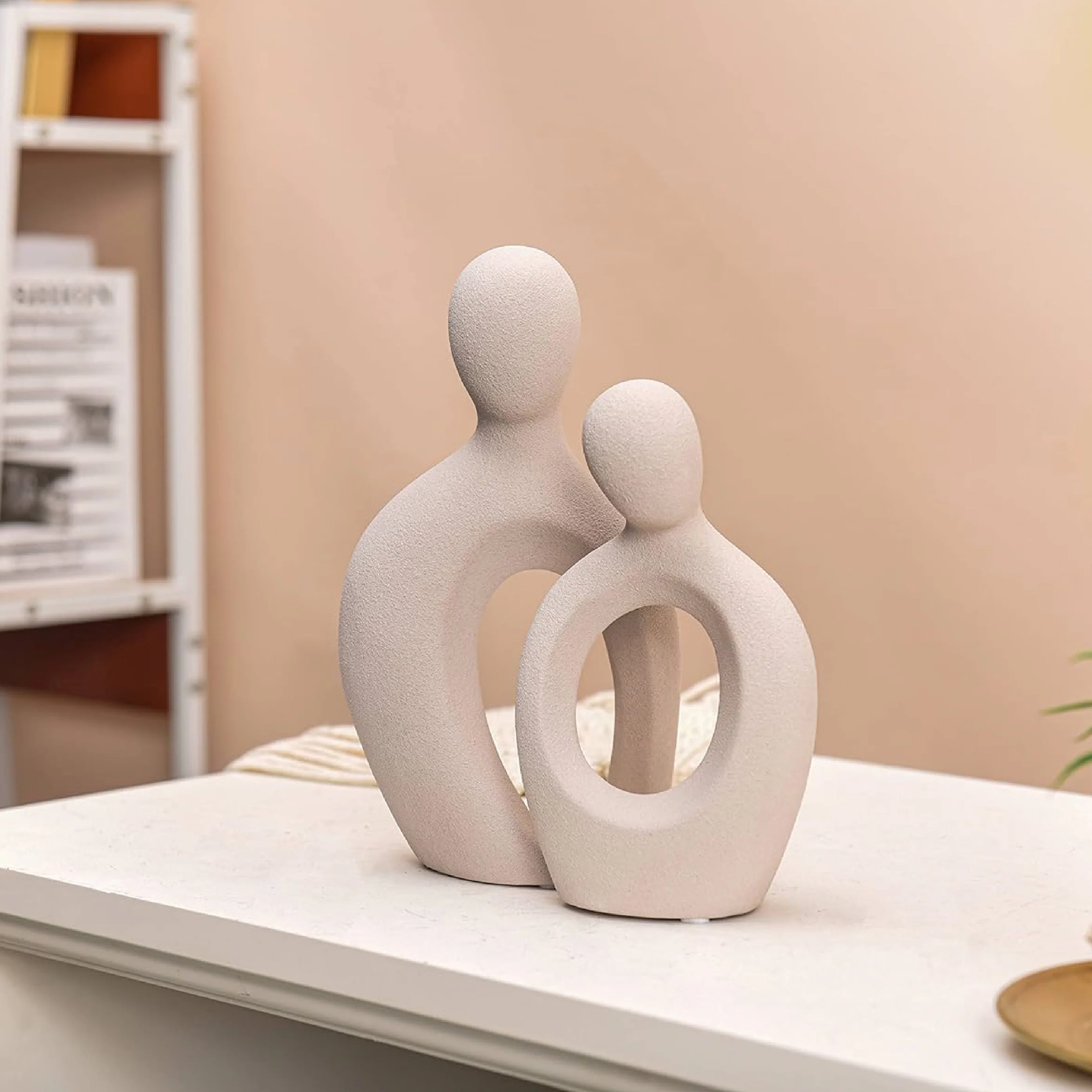 Romantic Couple Ceramic Vase in White Color (2pc) - Image 2