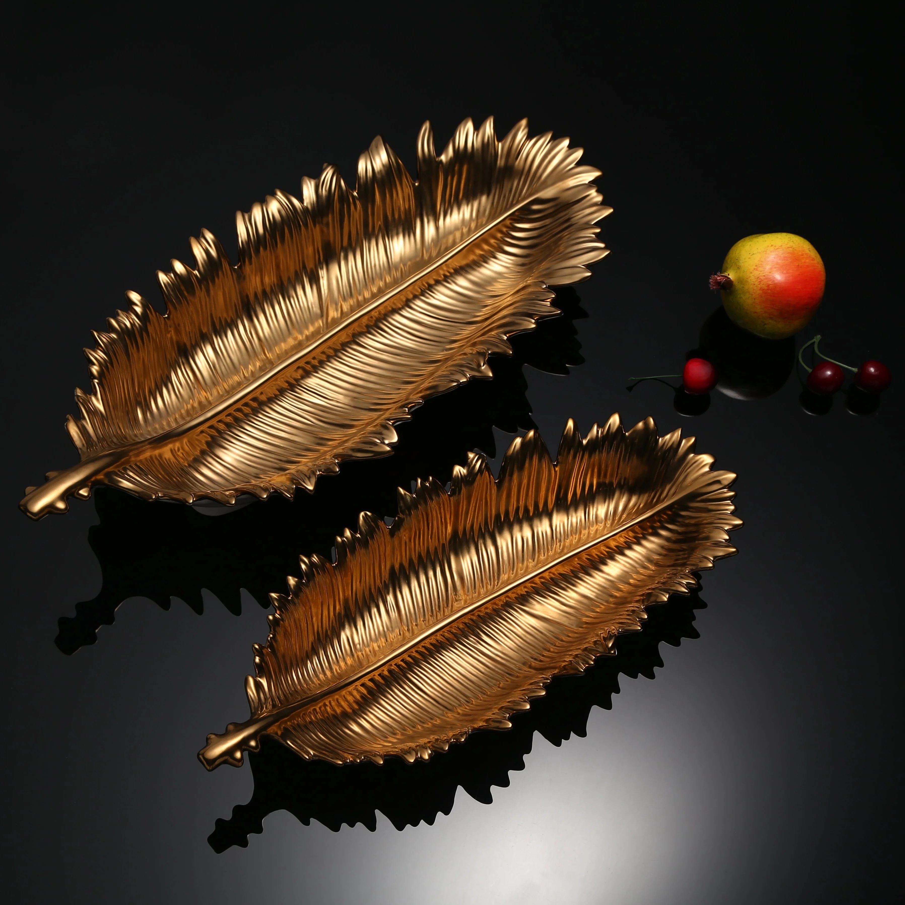 Gold Pineapple Leaf Decor