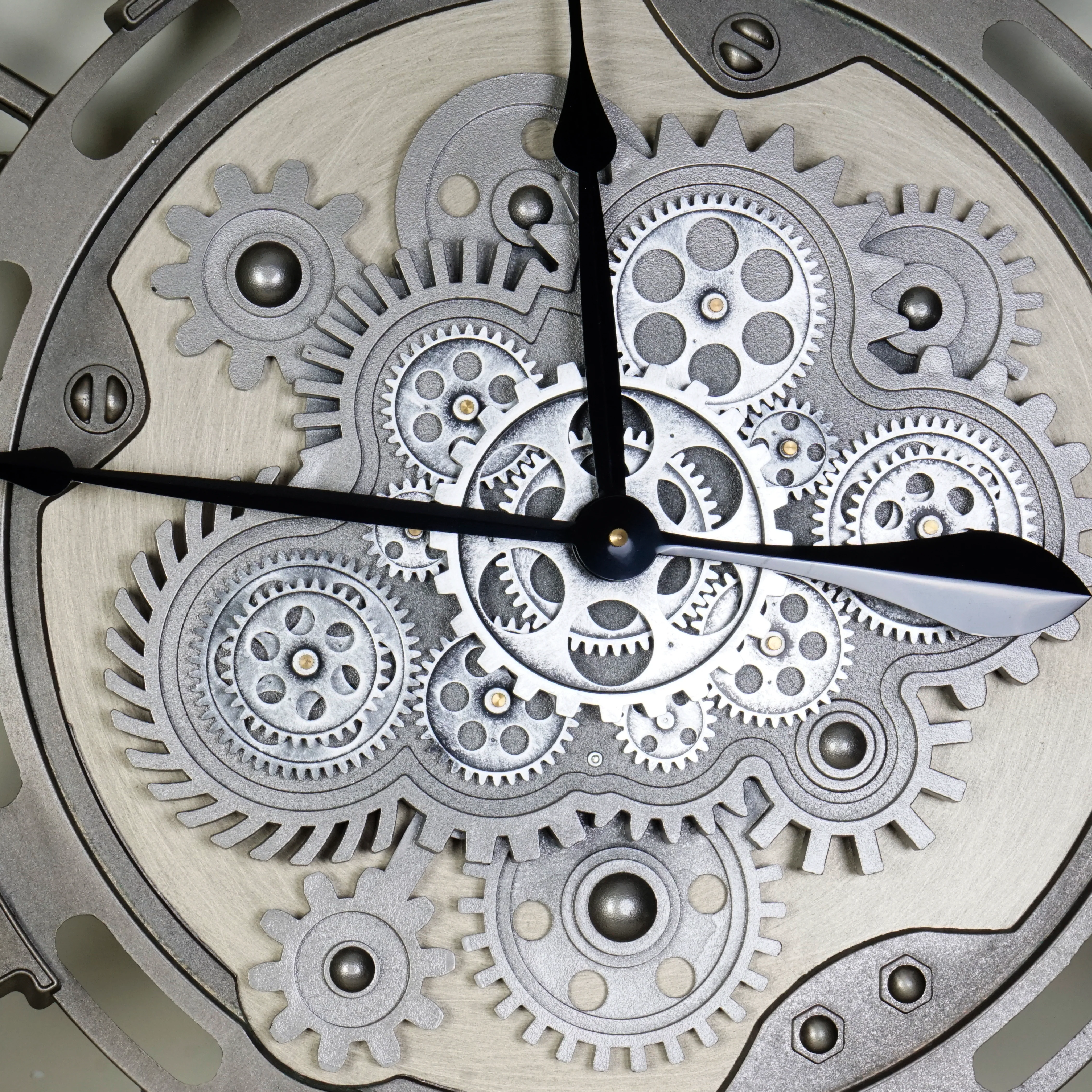 Jester Industrial Gear Wall Clock with Roman Numerals (80 cm) - Image 3