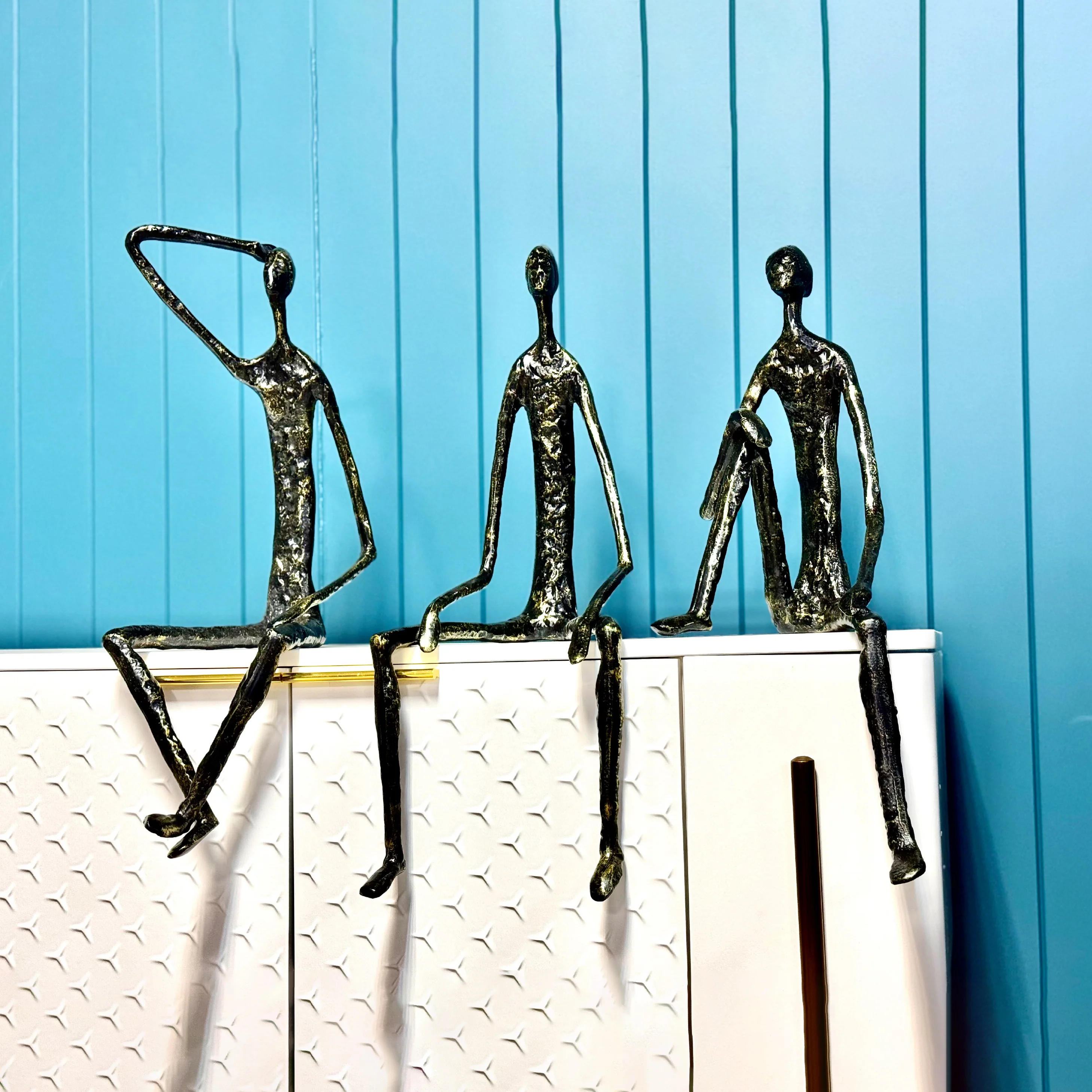 Thinking Man Figurine – Black & Gold Metal Shelf Sculpture - Image 5