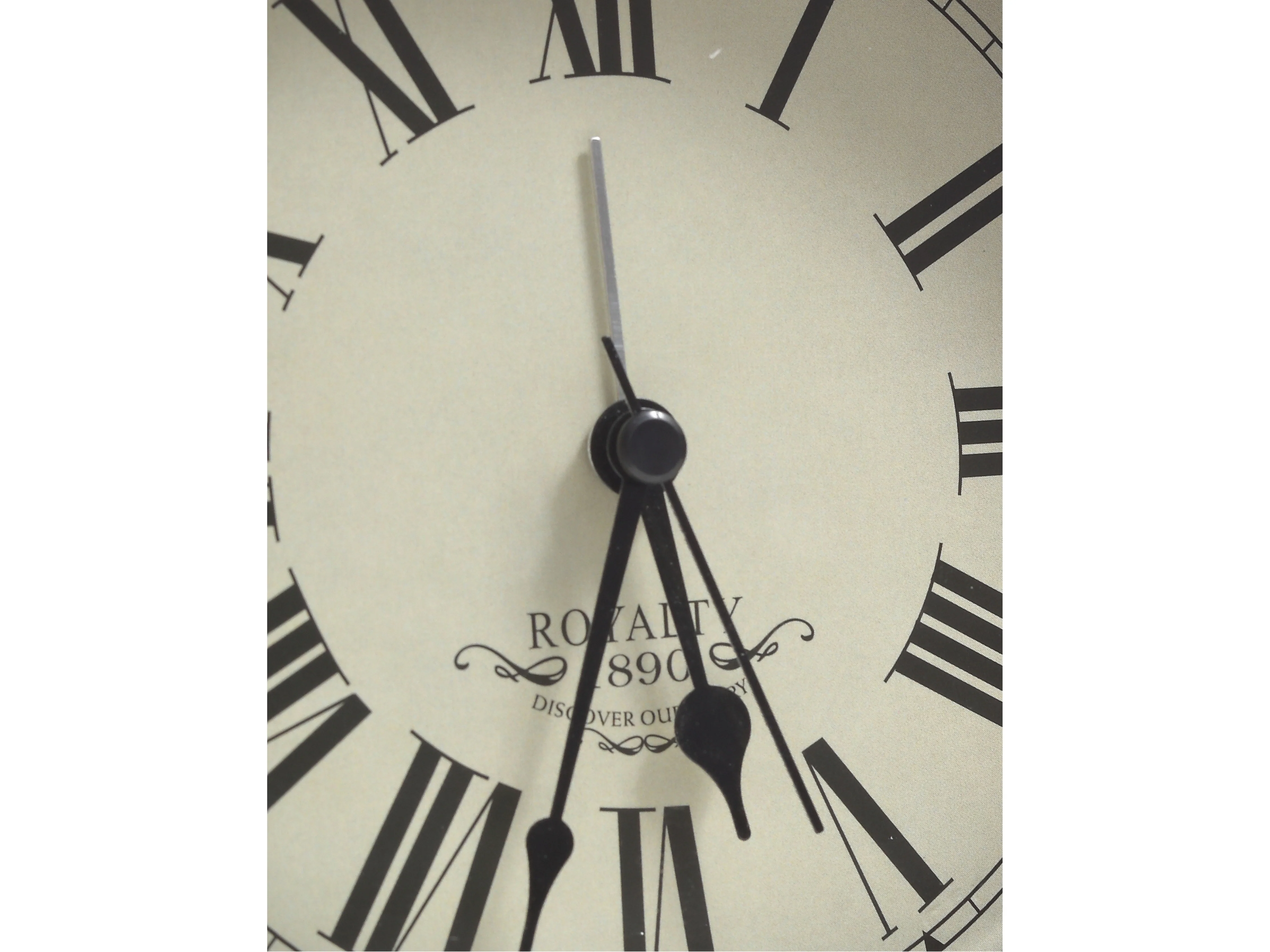 Noble Classic Desk Clock with Roman Numerals - Image 5