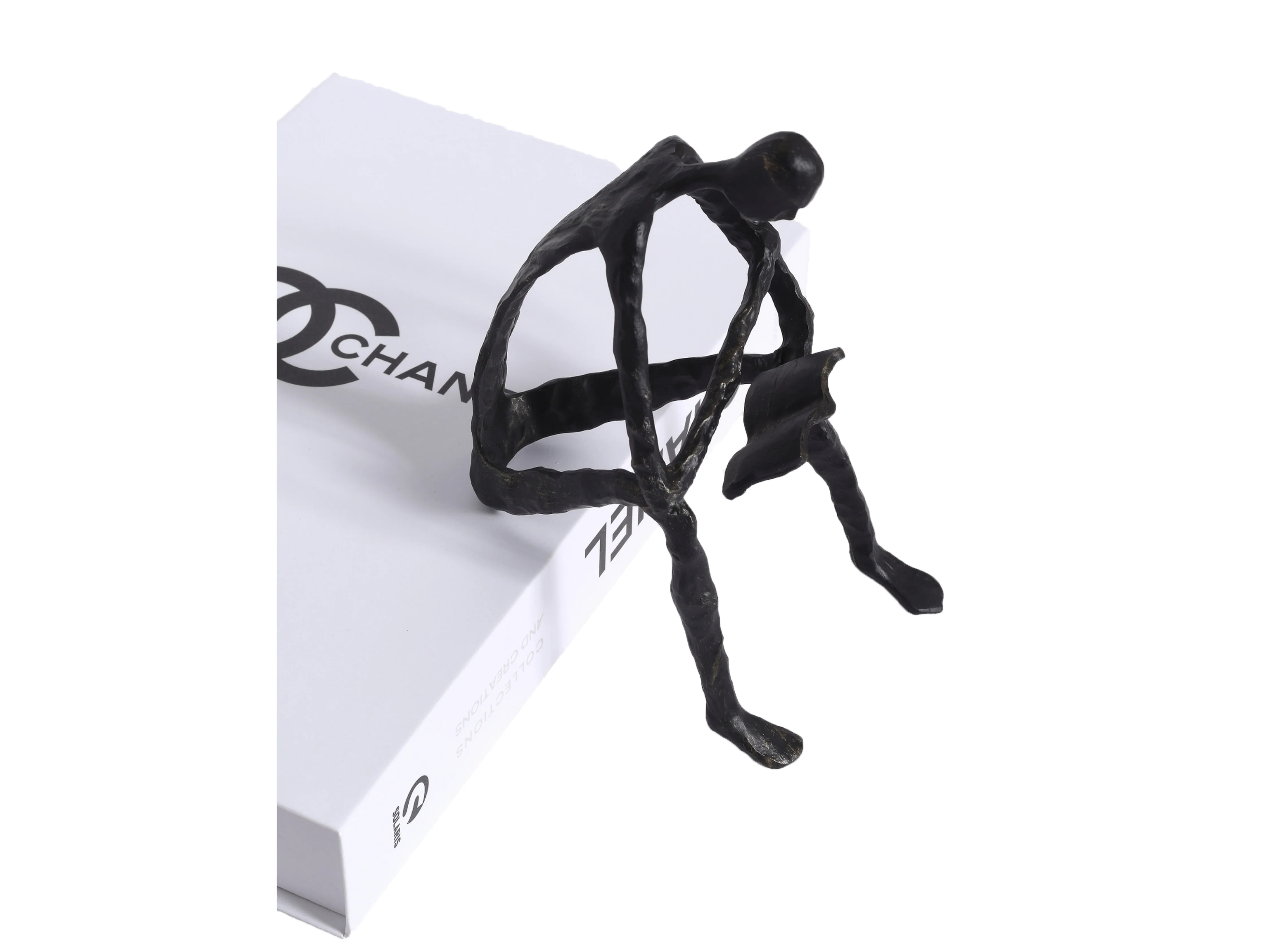 Nora Decorative Figurine – Modern Reading Sculpture - Image 7