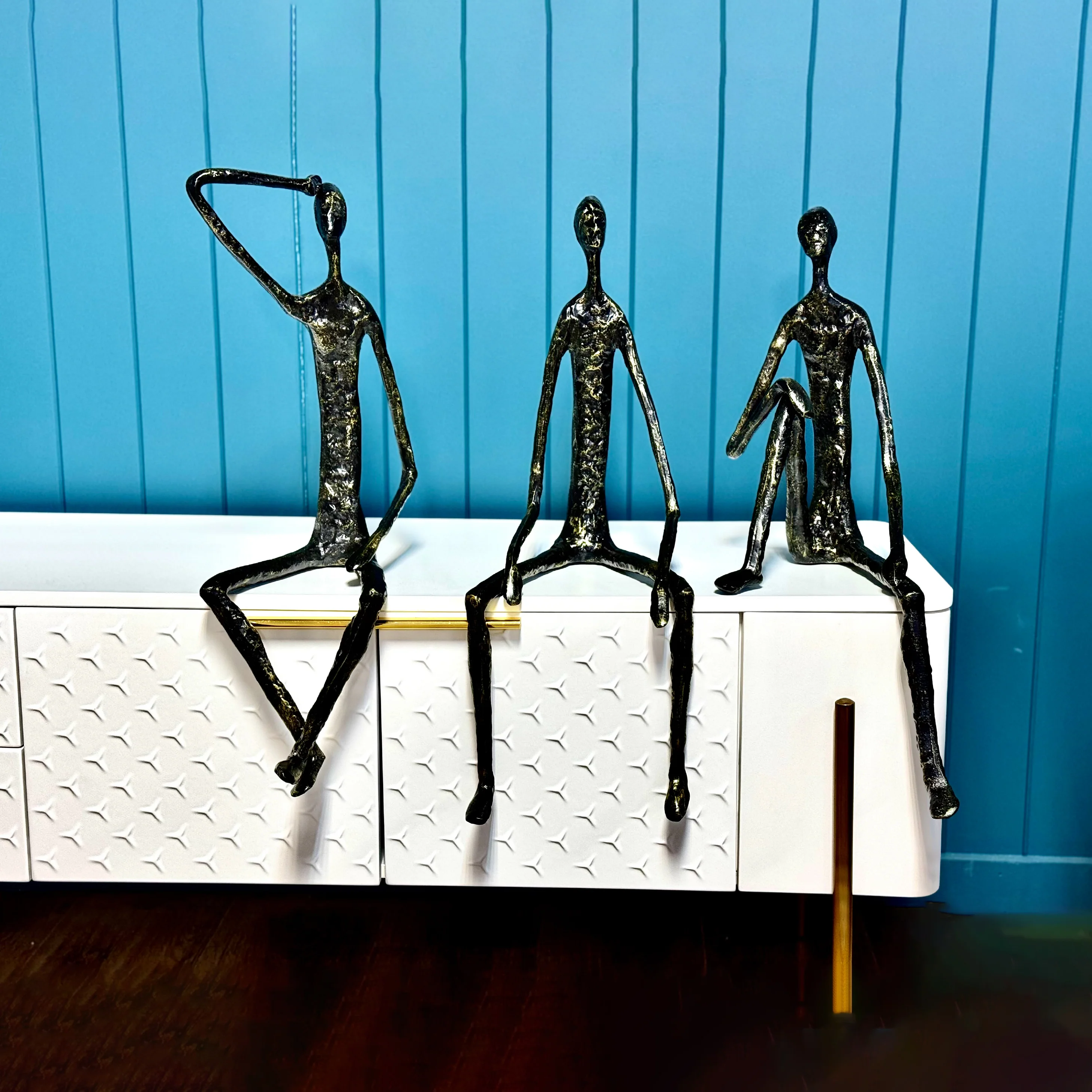 Thinking Man Figurine – Black & Gold Metal Shelf Sculpture - Image 6