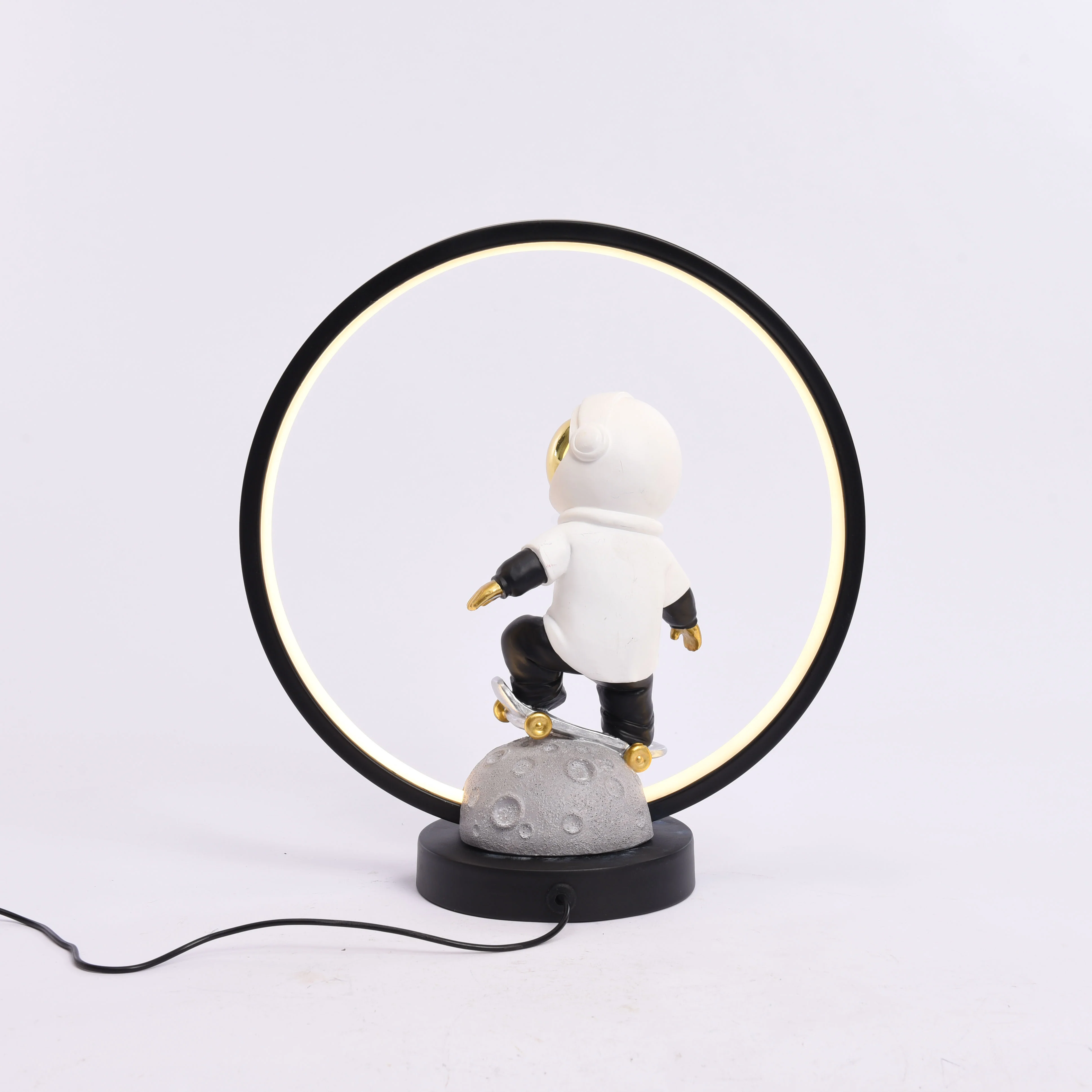 Resin Astronauts Table Lamp (Small) - Image 8