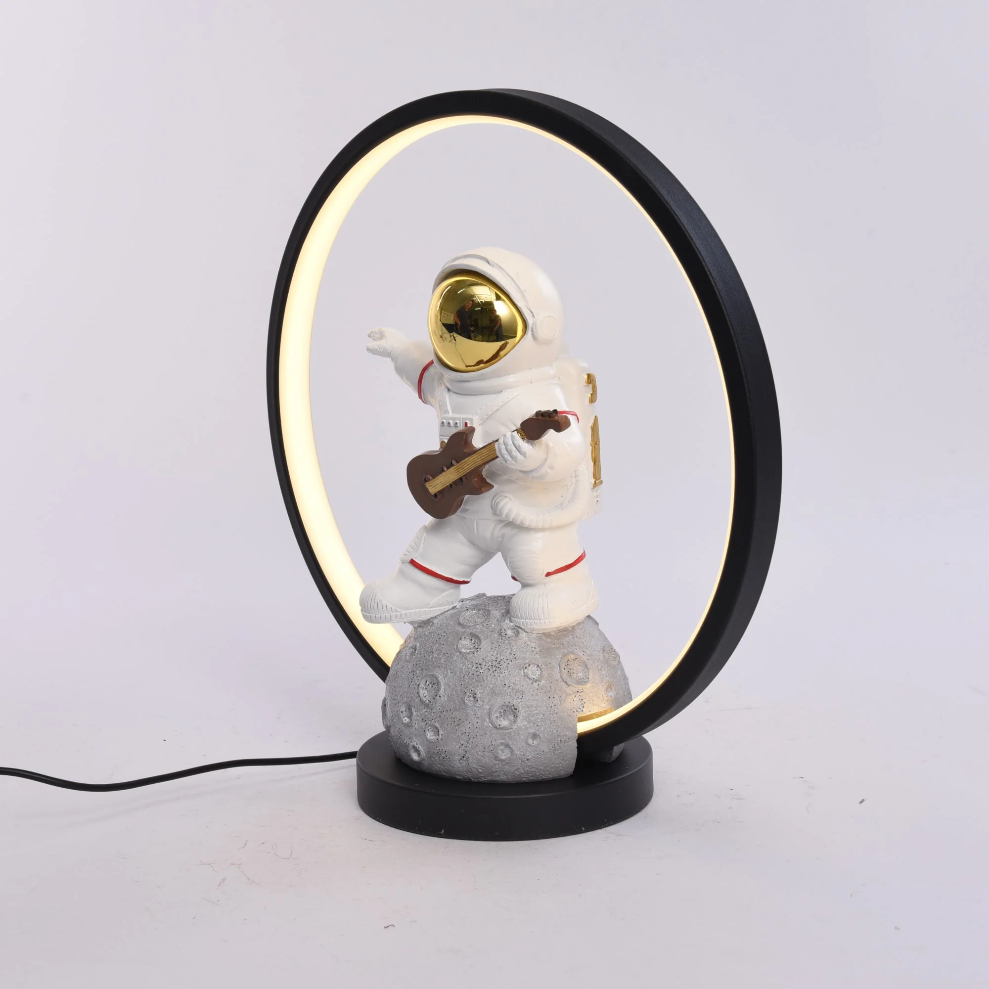Astronaut LED Ring Lamp (White) - Image 6