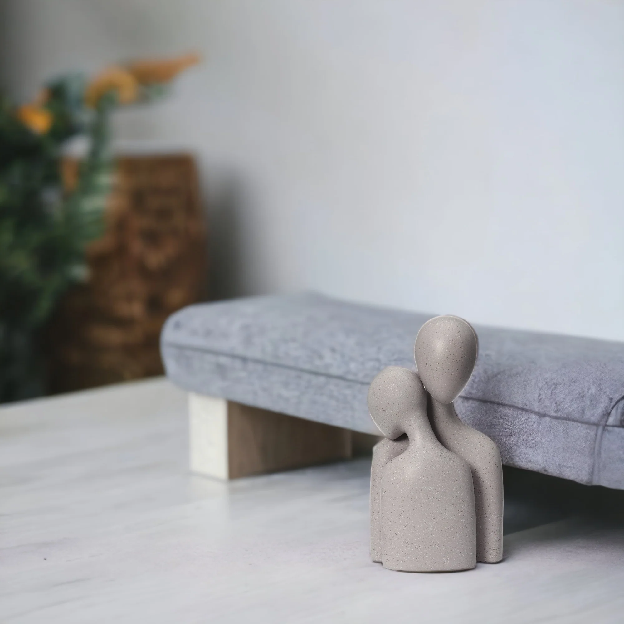 Love Couple Resin Sculpture (Grey) - Image 12