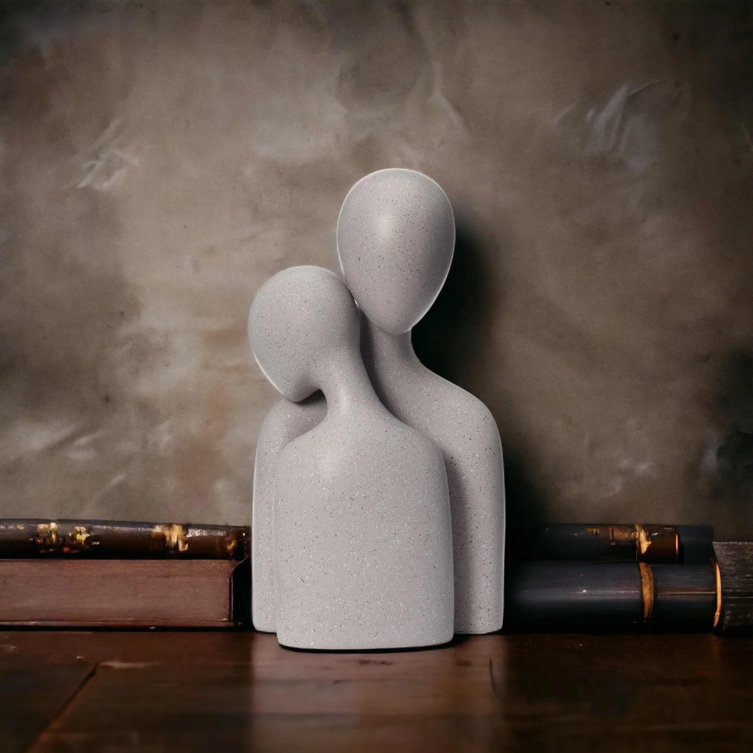 Love Couple Resin Sculpture (Grey) - Image 5
