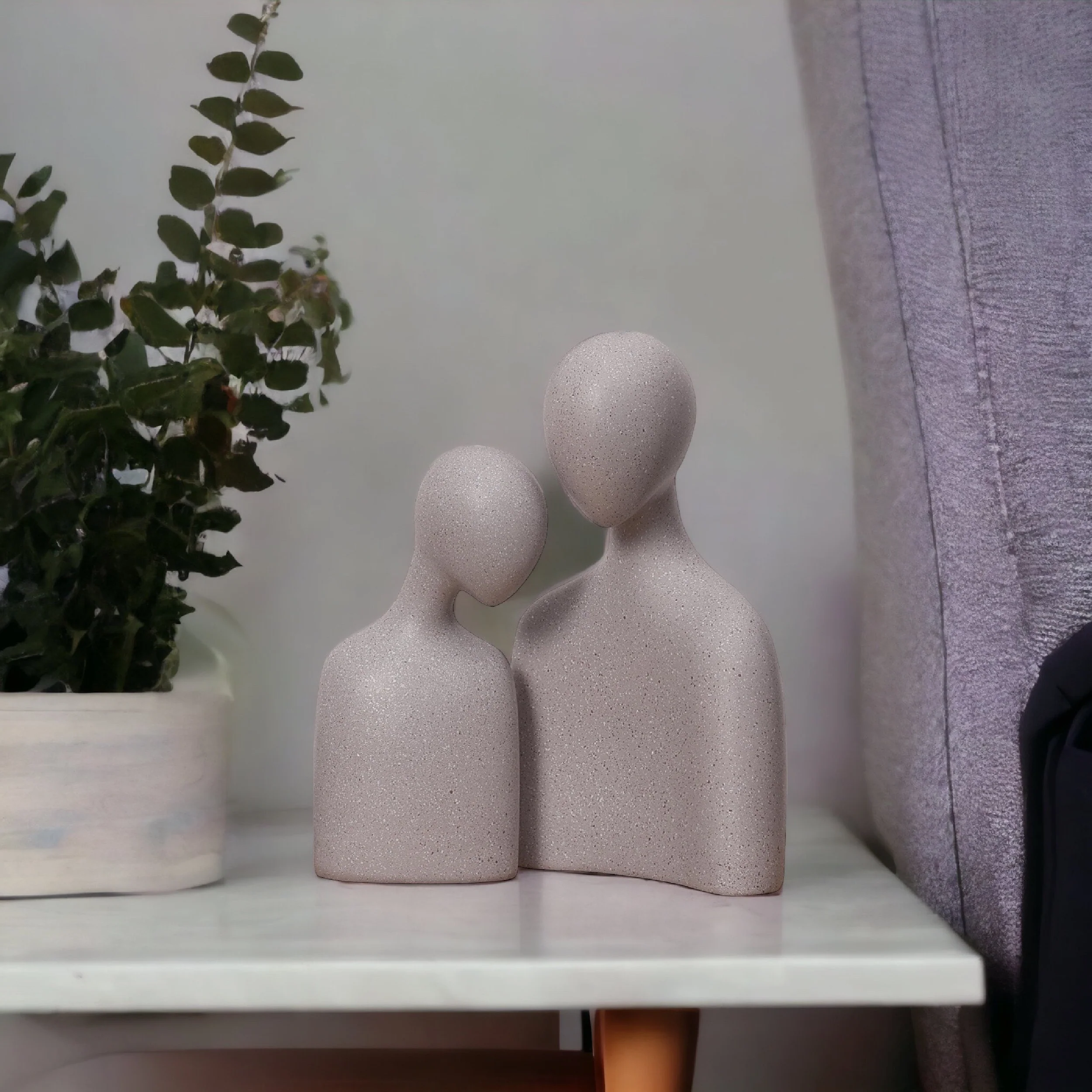 Love Couple Resin Sculpture (Grey) - Image 8