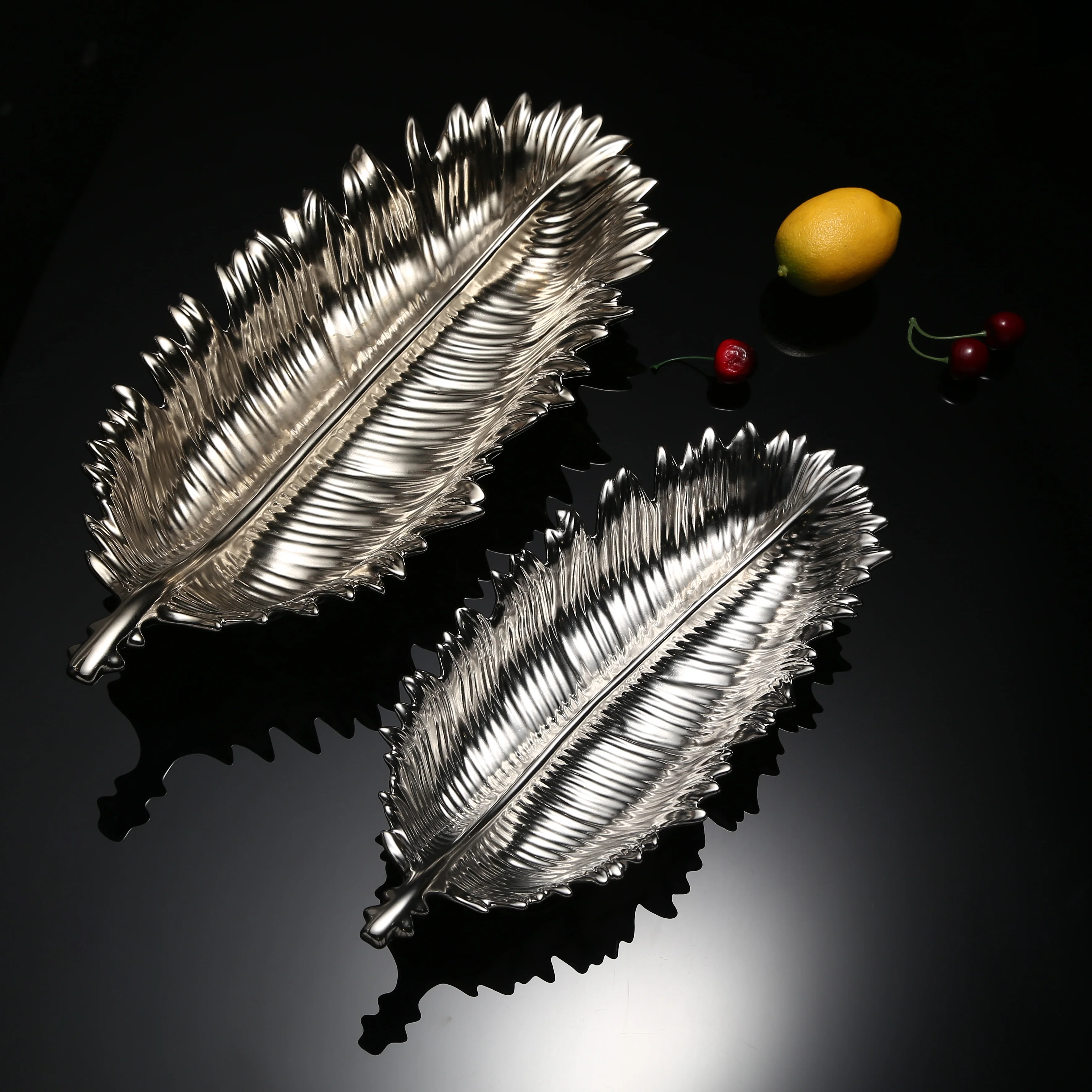 Silver Pineapple Leaf Decor