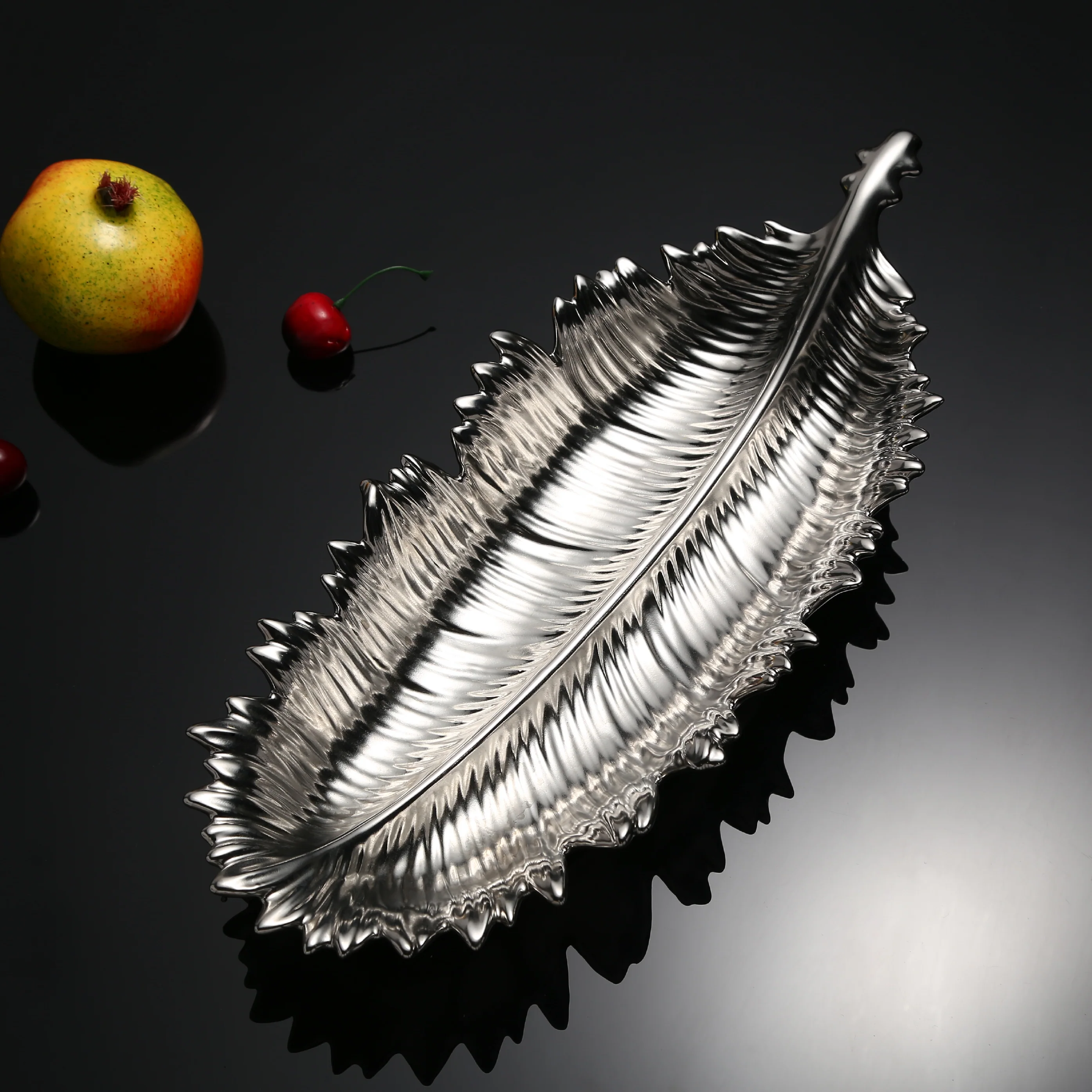 Silver Pineapple Leaf Decor - Image 2