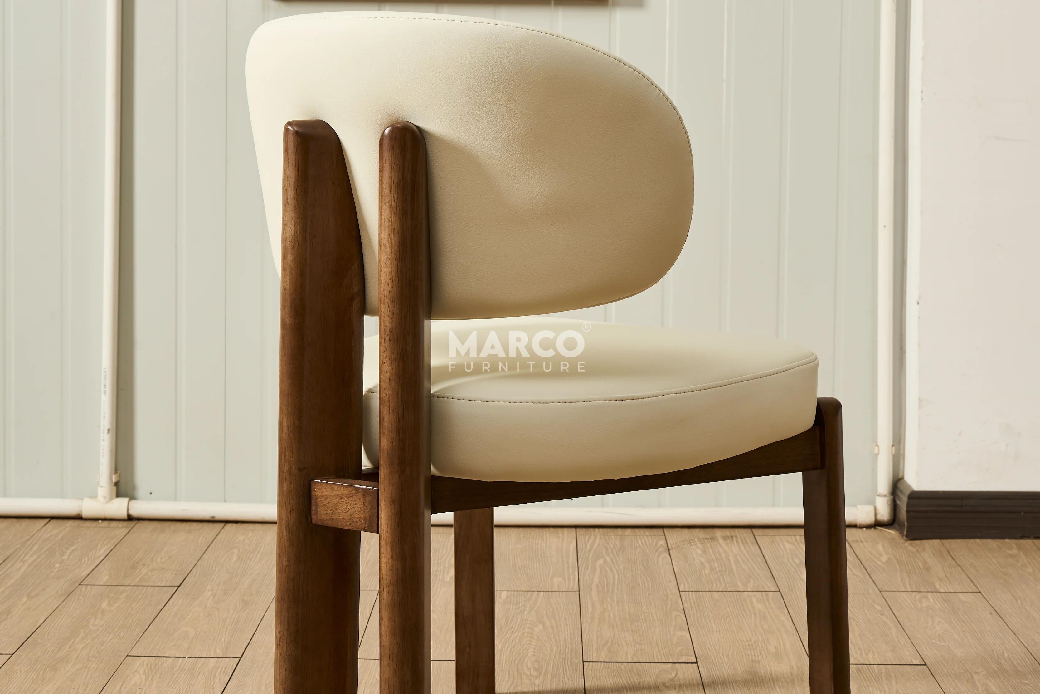 Sofie Leather Dining Chair – Modern Design with Wooden Legs - Image 8